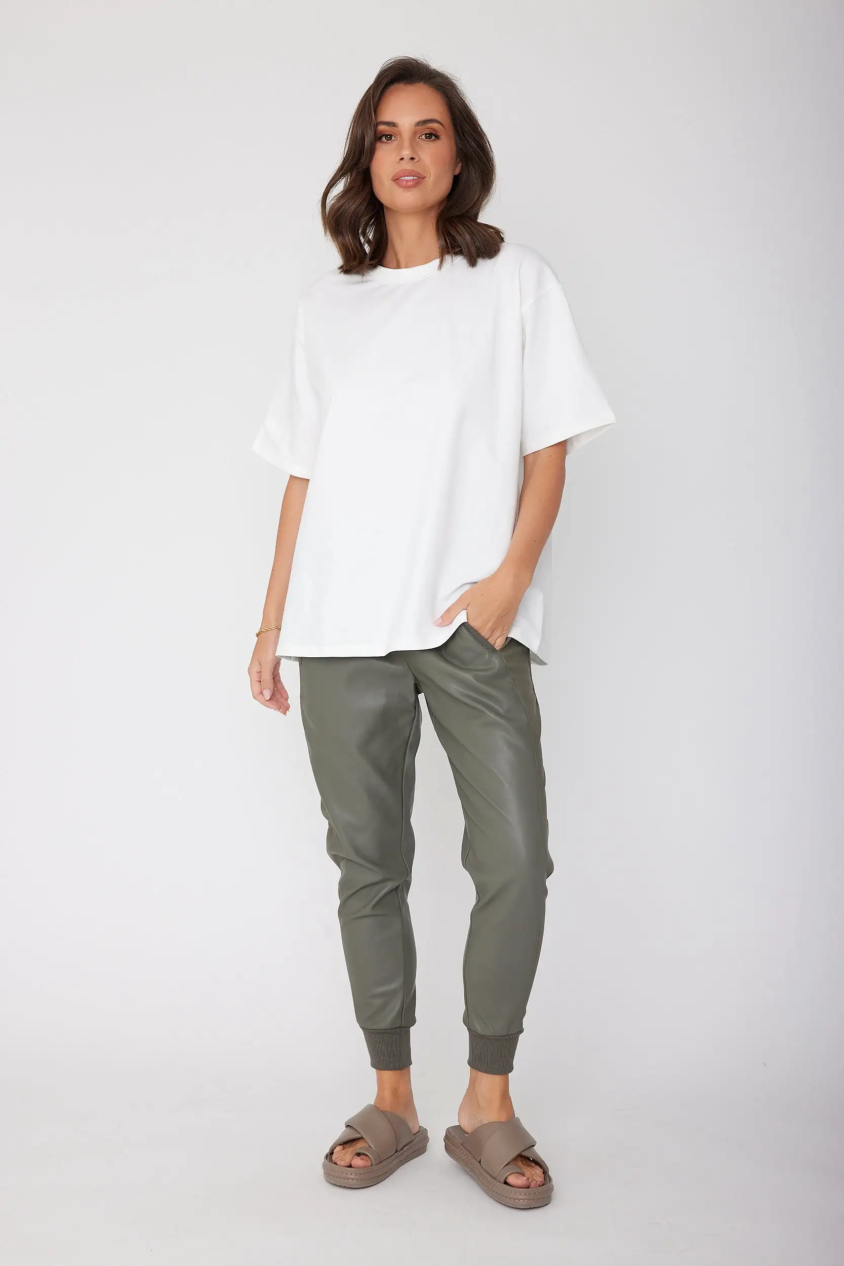 JOEY Pants Vegan Leather Olive