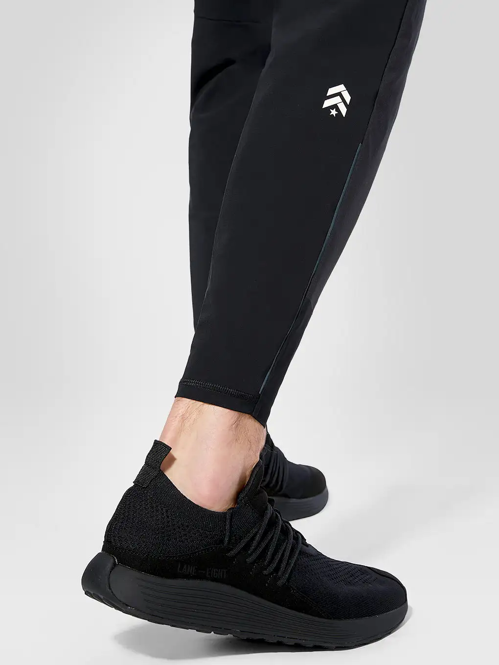 LULULEMON BLACK SURGE HYBRID PANT