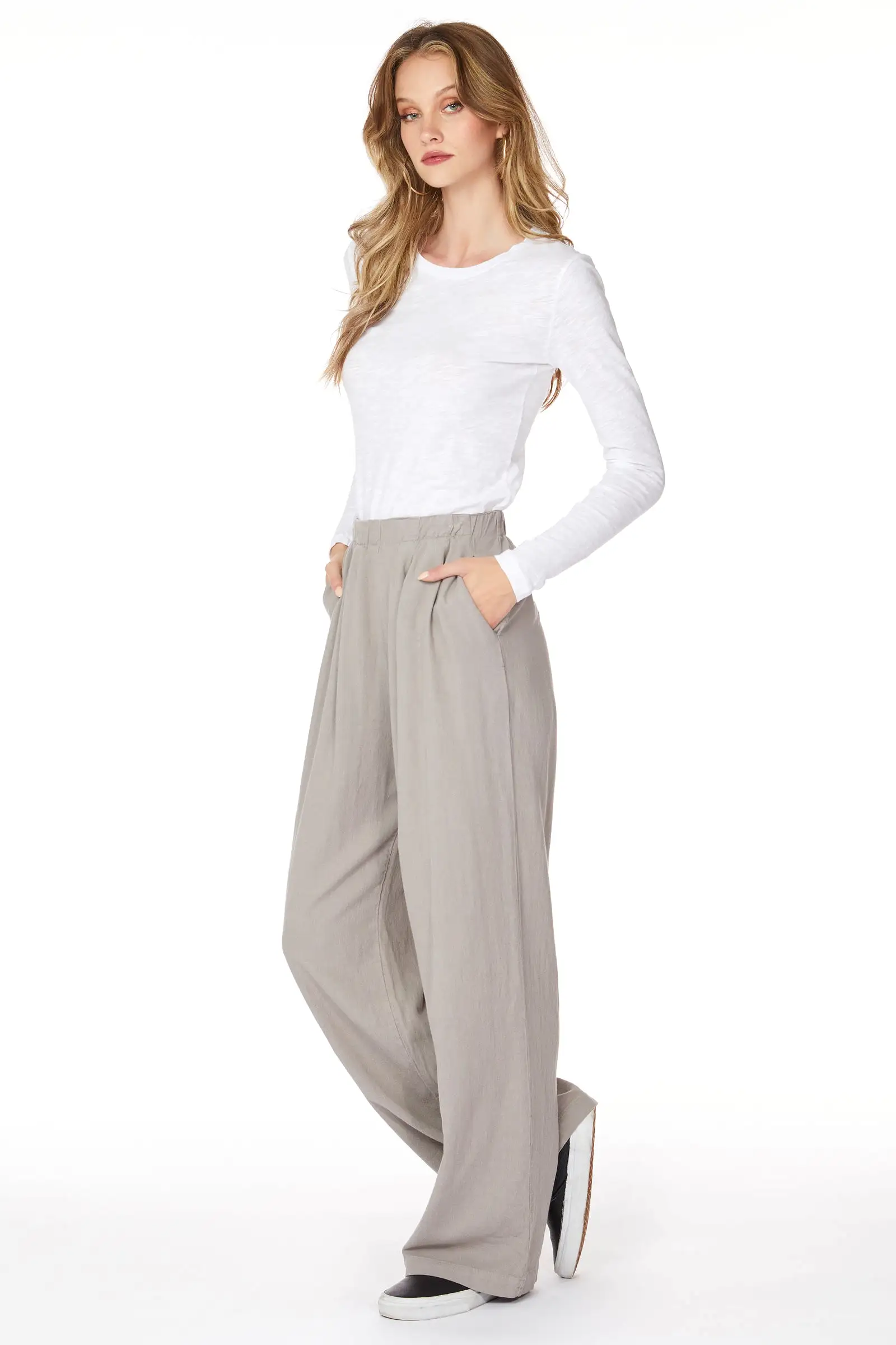 WIDE LEG PLEATED PANT